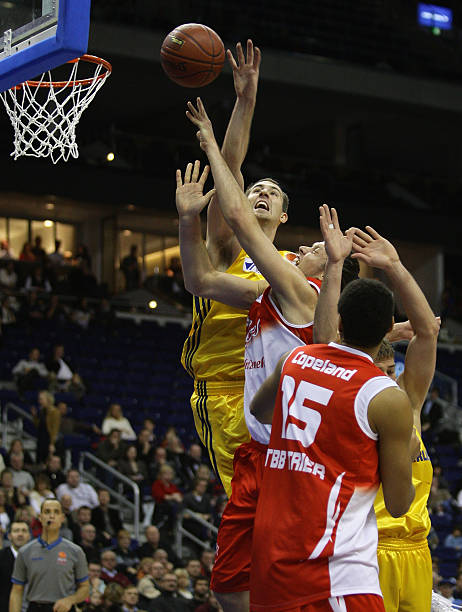 它是国际足 它是国际足