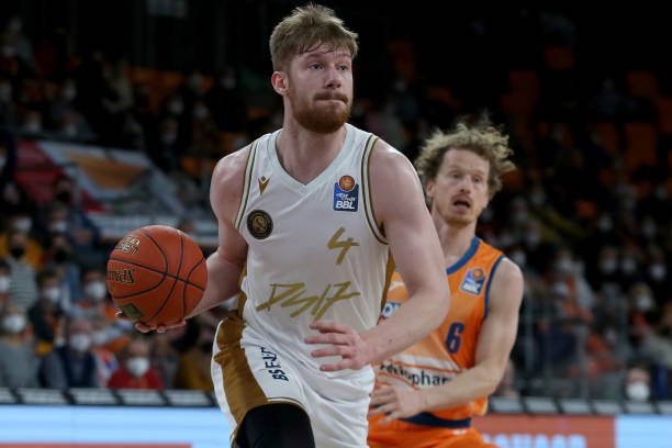 在出手精准 在出手精准